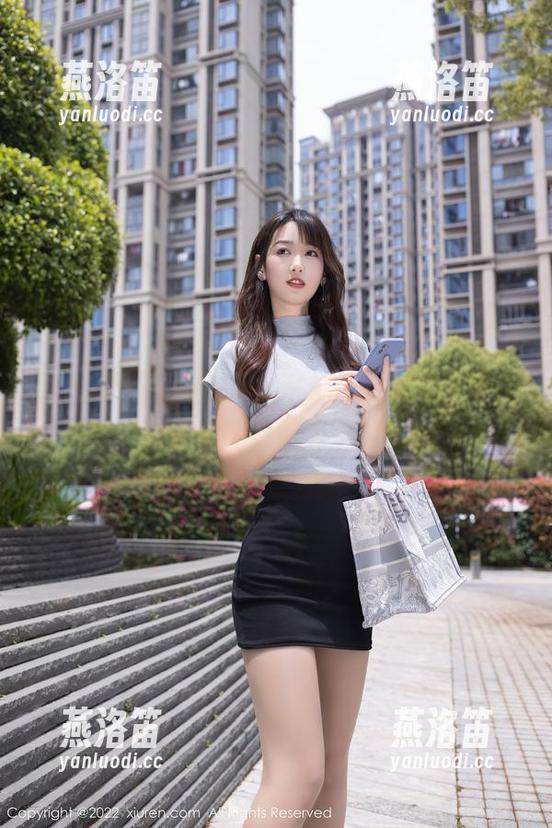 秀人网 - 原图在手，米粒子的美足，真是让人想不通的吸引力！