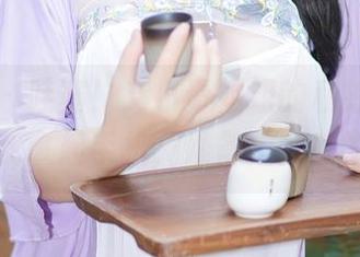 秀人网 – 哇塞！艾小青姐姐的私拍美图，直接逼我拿起手机，准备拍我家的猫了…