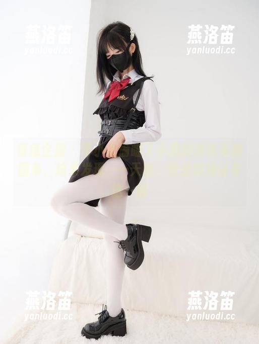 紧急企划 - 不小心偷瞄了小恩的清纯私房图集，结果发现……天啦，没想到她还有这一面