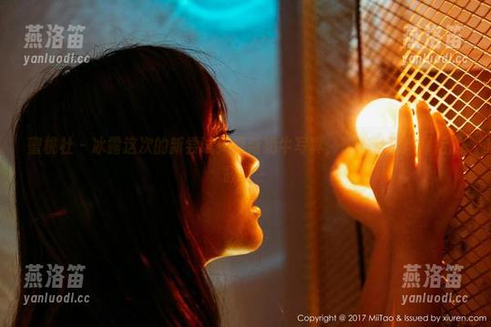蜜桃社 - 冰露这次的新尝试！最新奶牛写真，快来看看她背后的故事～
