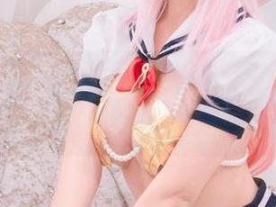 “运动服妹妹”系列，蜜汁猫裘懒得做作——她究竟是如何做到的？原图揭秘！