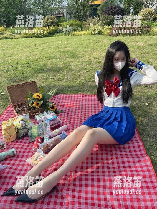 软妹小九九 微密圈 - 谁说白丝只属于袜子?软妹小九九写真图包来打破常规!