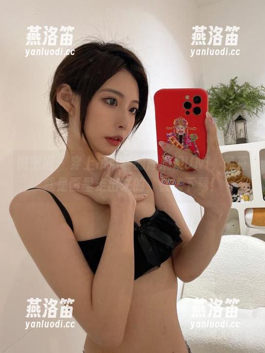 陈妮妮UNI 微密圈 - 穿上吊带袜的陈妮妮UNI,简直就是画里走出来的,快来下载!