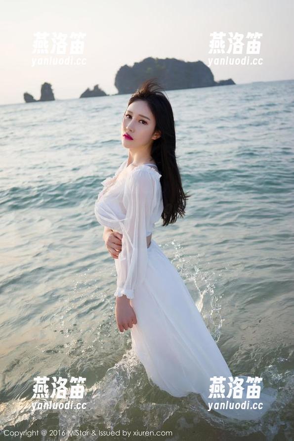 魅妍社 - 短裤+兜豆靓Youlina=绝配！这美图简直让人心动不已。