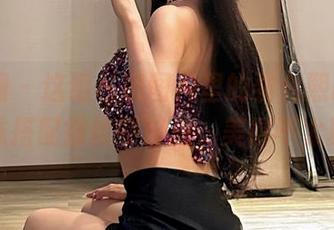 微密圈 – 这组私房图片里的黎允熙baby，丝袜搭配得恰到好处，美得不太真实！